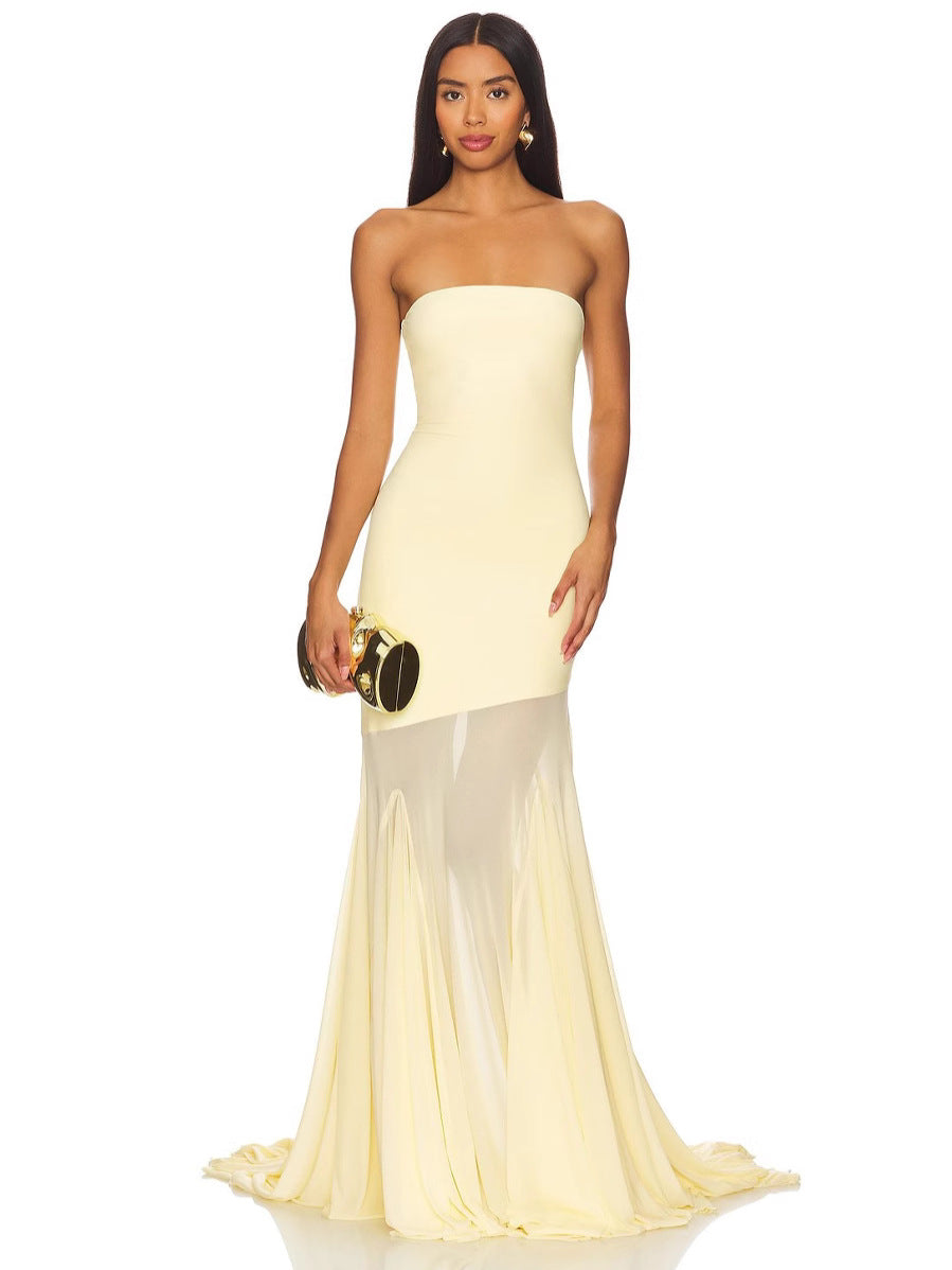 Trägerloses Maxikleid mit transparentem Rockteil