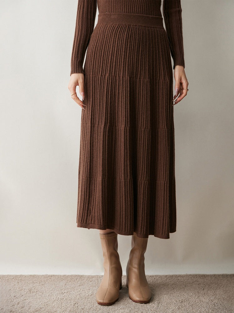 Cashmere knit skirt