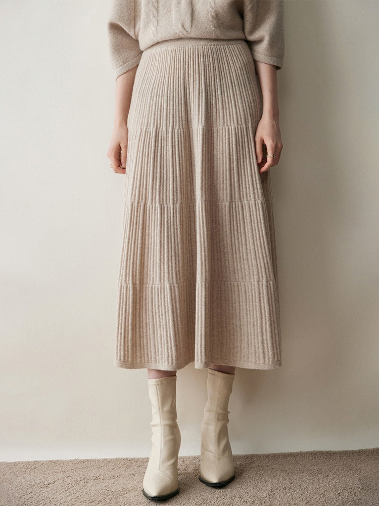 Cashmere knit skirt