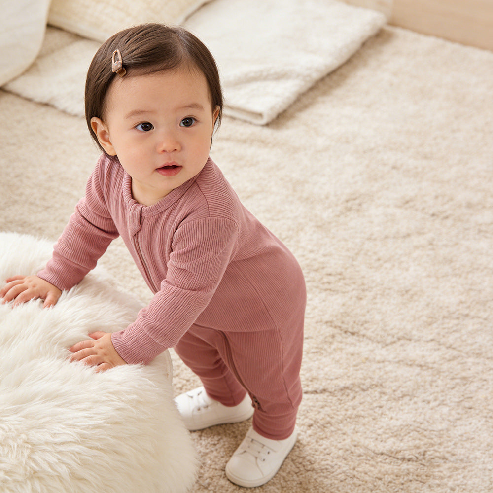 Baby-Strampler aus Bambusfaser mit Fäustlingen und Fußabdeckungen