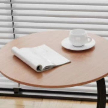 Kleiner runder Beistelltisch aus Massivholz