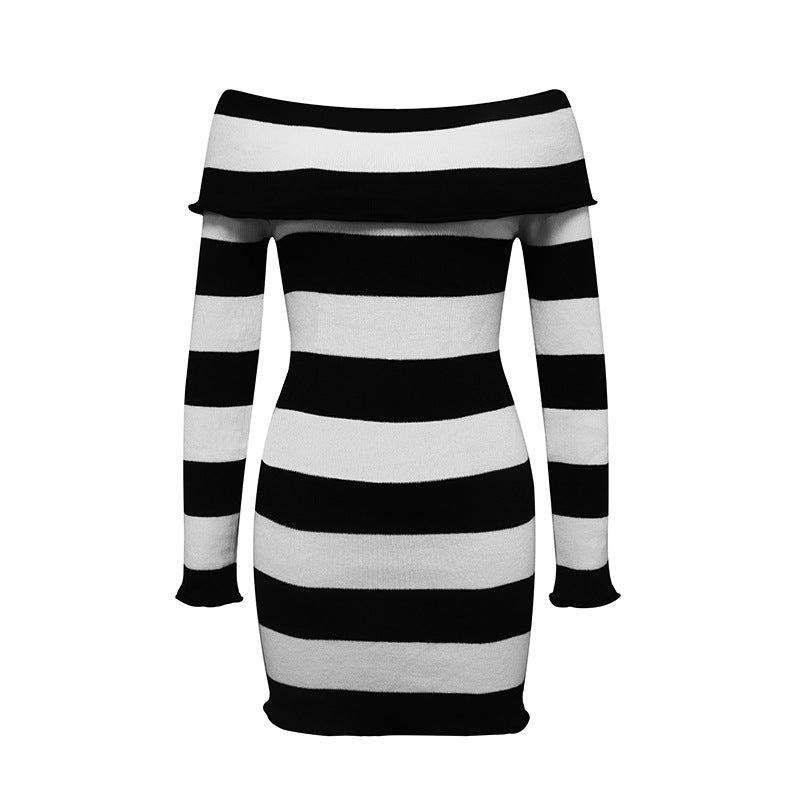 Schulterfreies Strickkleid in Uni- und Streifenvarianten