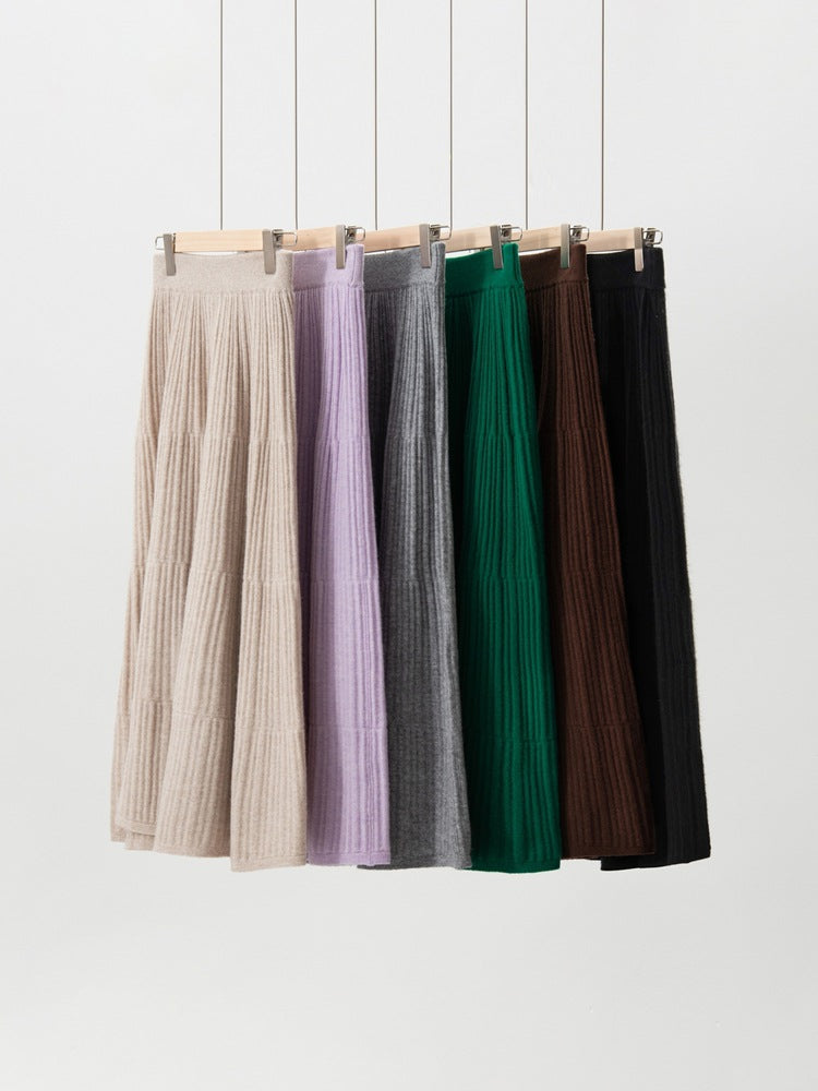 Cashmere knit skirt