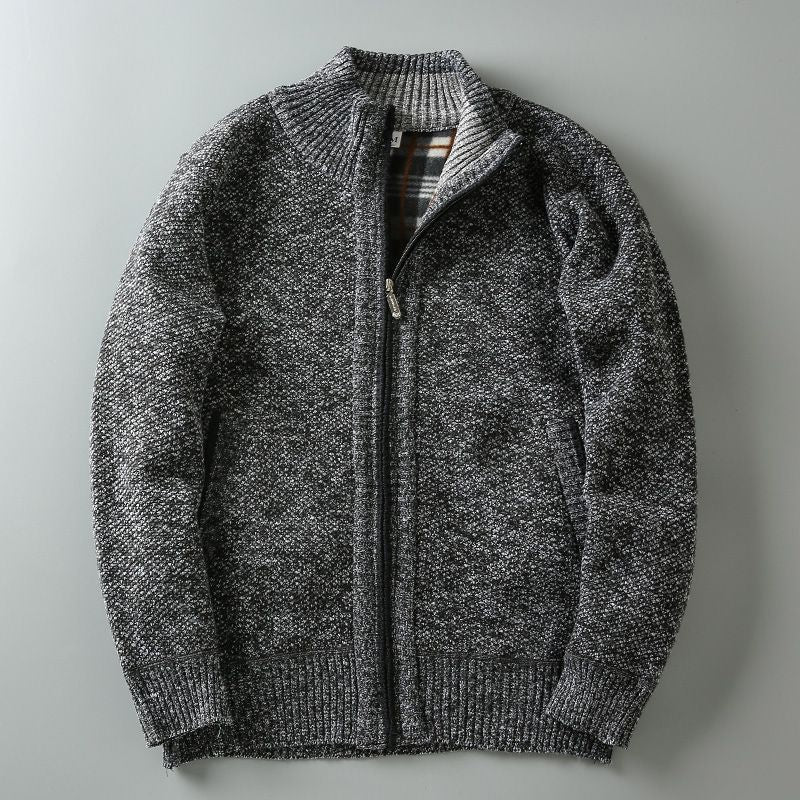 Herren-Strickjacke mit Stehkragen und Fleecefutter
