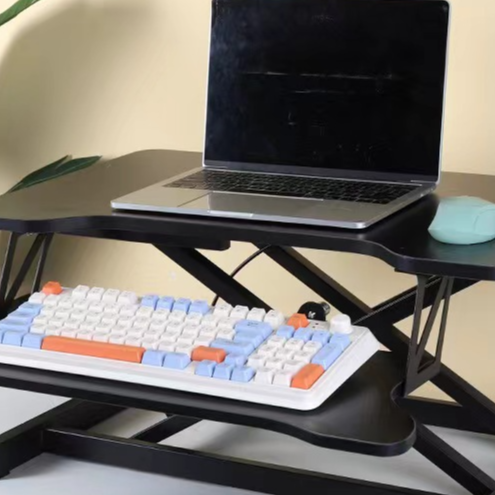 Computerschreibtisch mit pneumatischer Höhenverstellung