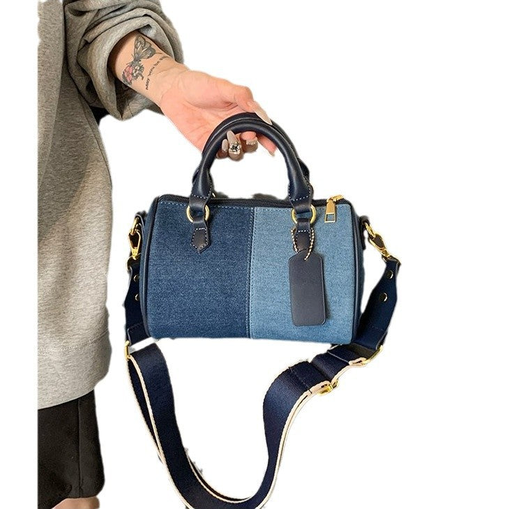 Kleine Schultertasche mit Reißverschluss und Handyfach