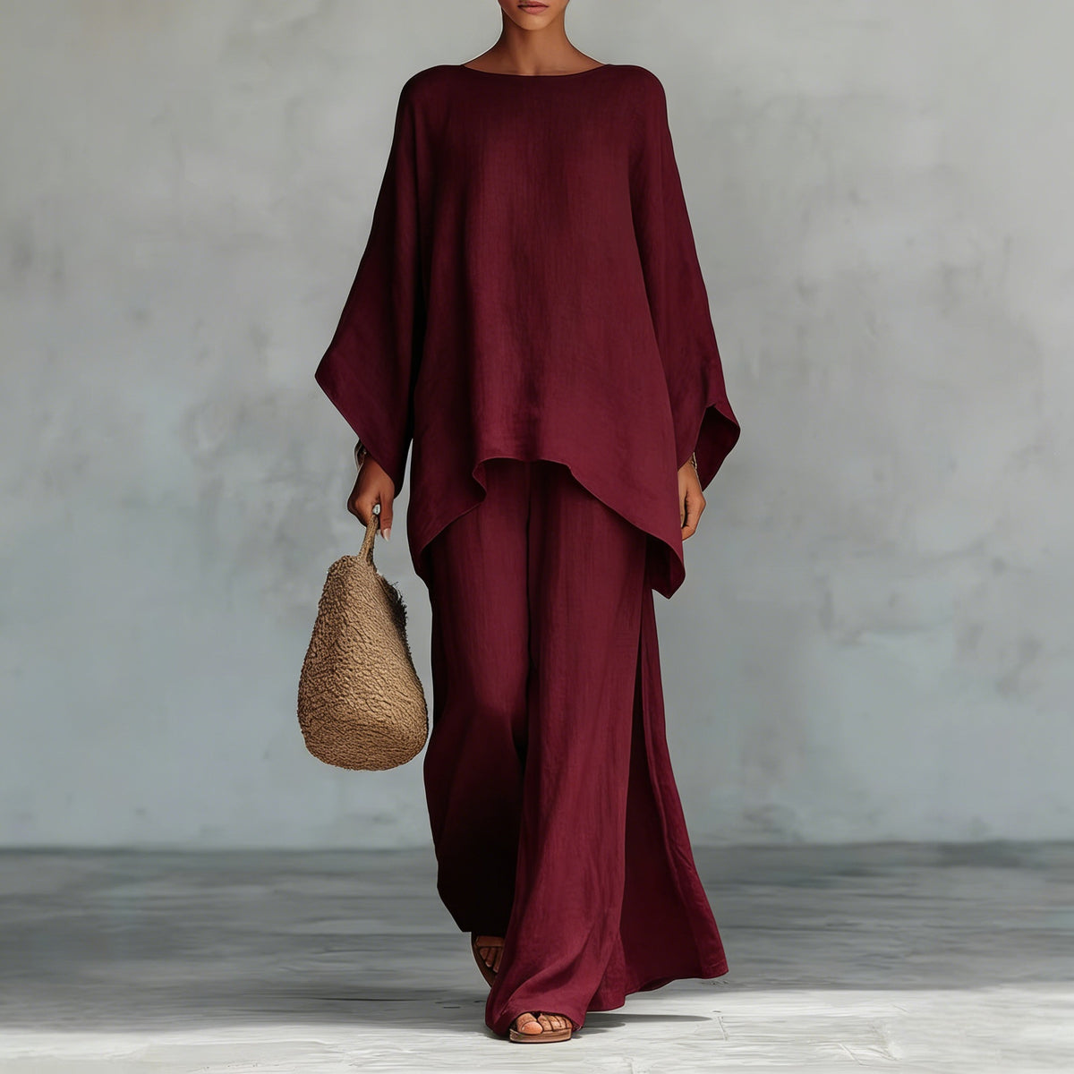 Zweiteiliges Damen-Set mit weiter Bluse und Hose
