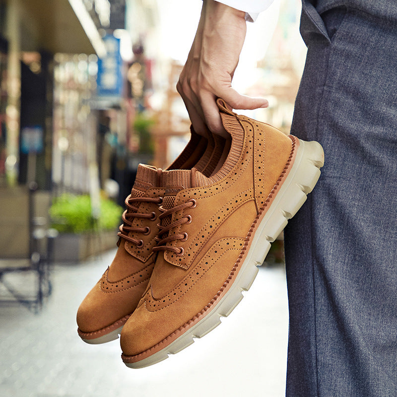 Herren-Freizeit- und Wanderschuhe mit dicker Sohle