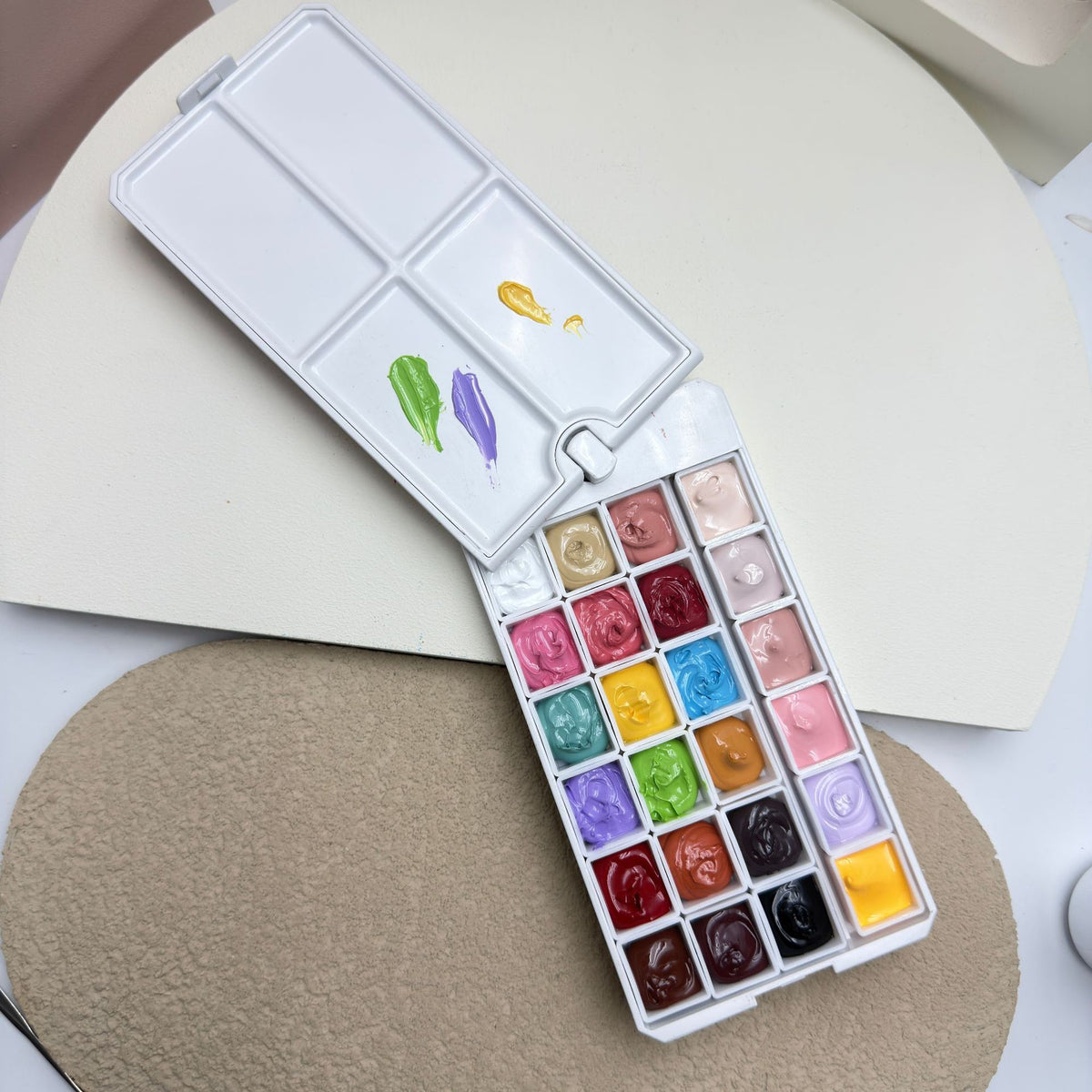 Rotating Flip Cover Gel Nail Polish
