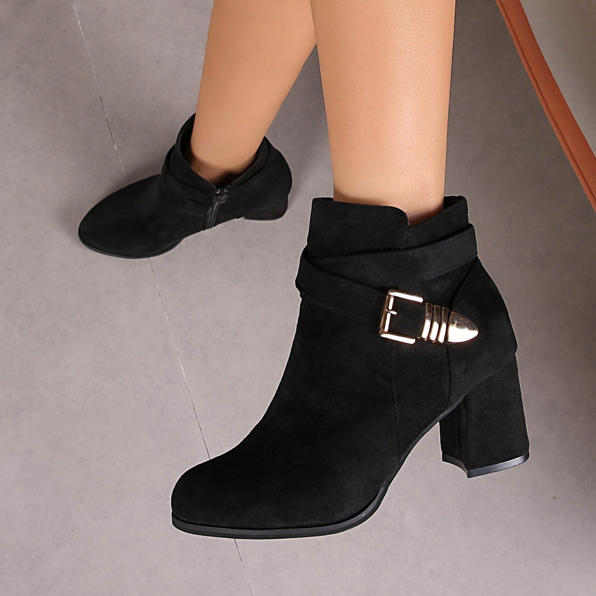 Damen-Stiefeletten mit Blockabsatz und seitlichem Reißverschluss