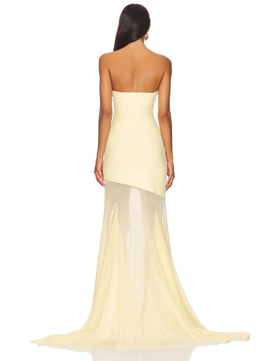 Trägerloses Maxikleid mit transparentem Rockteil