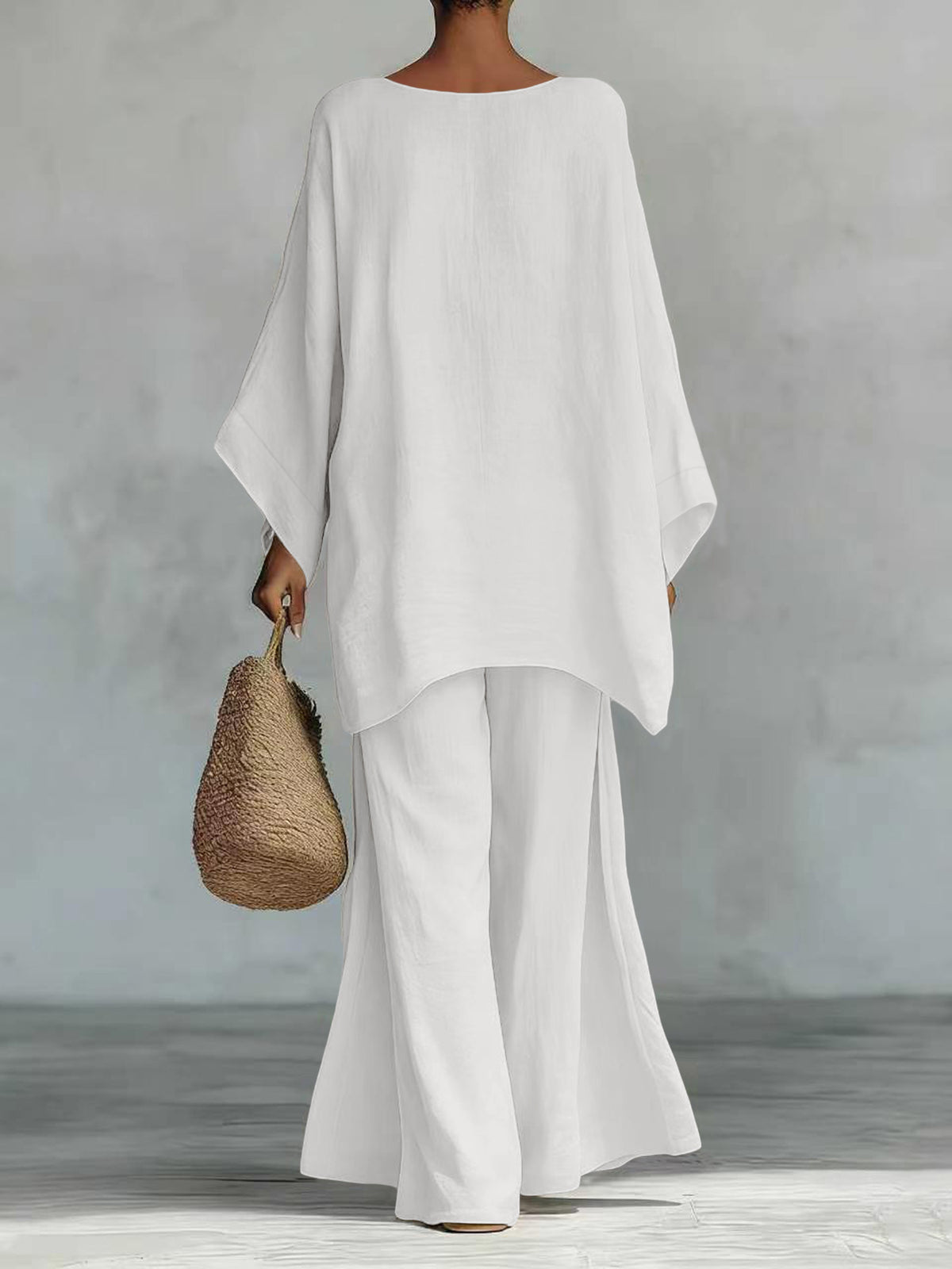 Zweiteiliges Damen-Set mit weiter Bluse und Hose