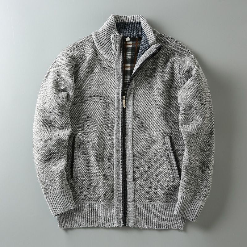 Herren-Strickjacke mit Stehkragen und Fleecefutter